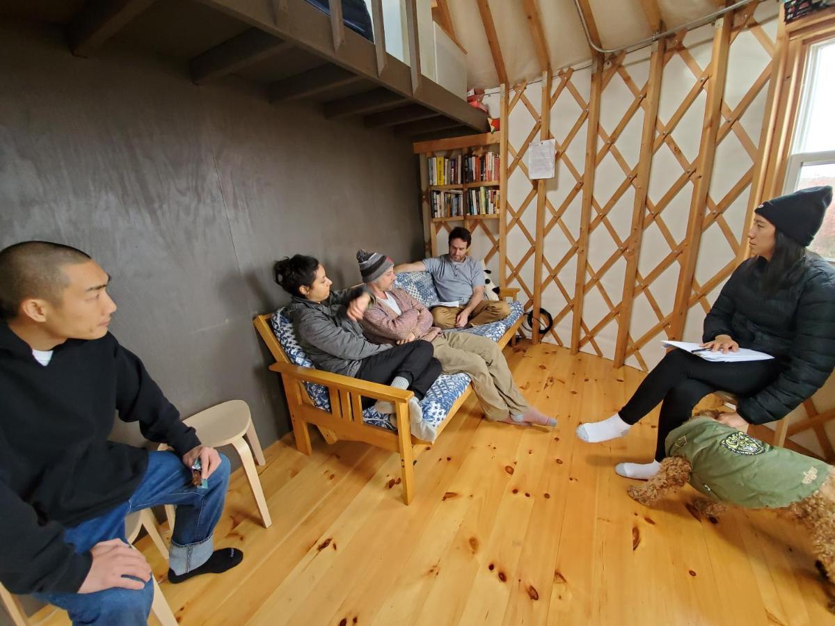 ホテル Livingston Manor Yurt Parksville エクステリア 写真